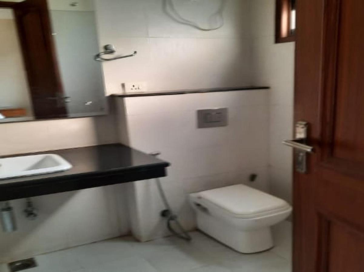 Oyo 74401 Aster Garden Suites Gurgaon Exterior photo