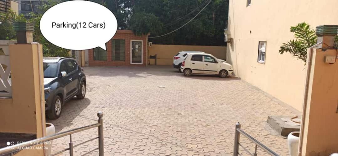Oyo 74401 Aster Garden Suites Gurgaon Exterior photo