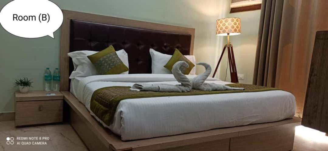 Oyo 74401 Aster Garden Suites Gurgaon Exterior photo